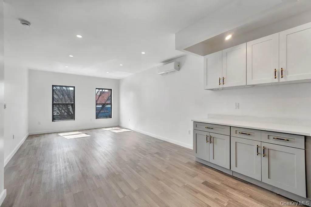 1707 Pitkin Avenue, New York, NY, 3 Bedrooms Bedrooms, 4 Rooms Rooms,2 BathroomsBathrooms,Residential Lease,For Rent,Pitkin,0,975651 1707 Pitkin Avenue, New York, NY, 3 Bedrooms Bedrooms, 4 Rooms Rooms,2 BathroomsBathrooms,Residential Lease,For Rent,Pitkin,0,975651