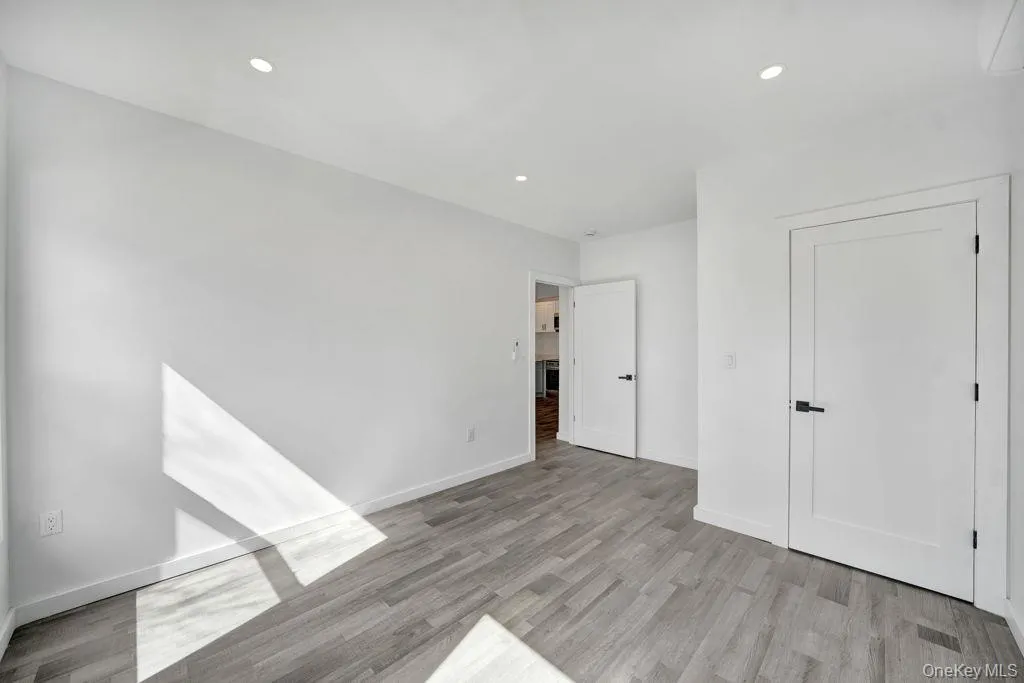 1707 Pitkin Avenue, New York, NY, 3 Bedrooms Bedrooms, 4 Rooms Rooms,2 BathroomsBathrooms,Residential Lease,For Rent,Pitkin,0,975651 1707 Pitkin Avenue, New York, NY, 3 Bedrooms Bedrooms, 4 Rooms Rooms,2 BathroomsBathrooms,Residential Lease,For Rent,Pitkin,0,975651