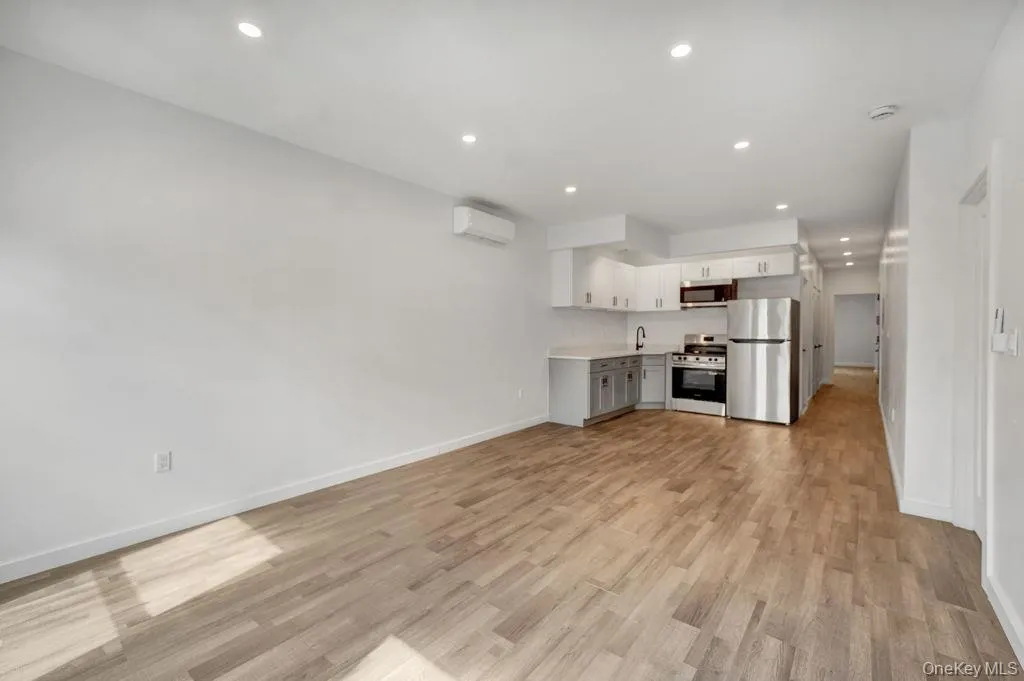 1707 Pitkin Avenue, New York, NY, 3 Bedrooms Bedrooms, 4 Rooms Rooms,2 BathroomsBathrooms,Residential Lease,For Rent,Pitkin,0,975651 1707 Pitkin Avenue, New York, NY, 3 Bedrooms Bedrooms, 4 Rooms Rooms,2 BathroomsBathrooms,Residential Lease,For Rent,Pitkin,0,975651