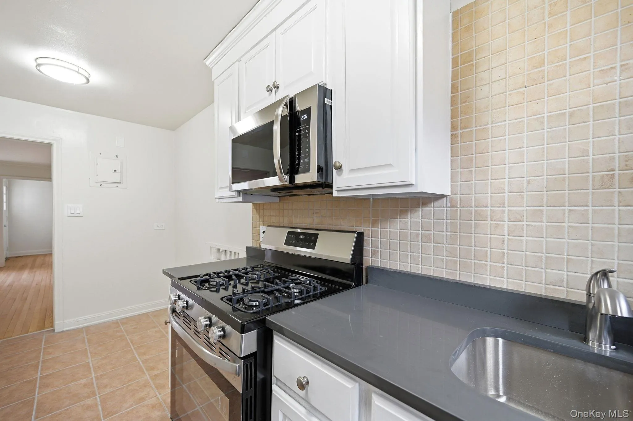 61 Davis Avenue, White Plains, NY, 1 Bedroom Bedrooms, 3 Rooms Rooms,1 BathroomBathrooms,Residential Lease,For Rent,Davis,0,975656 61 Davis Avenue, White Plains, NY, 1 Bedroom Bedrooms, 3 Rooms Rooms,1 BathroomBathrooms,Residential Lease,For Rent,Davis,0,975656