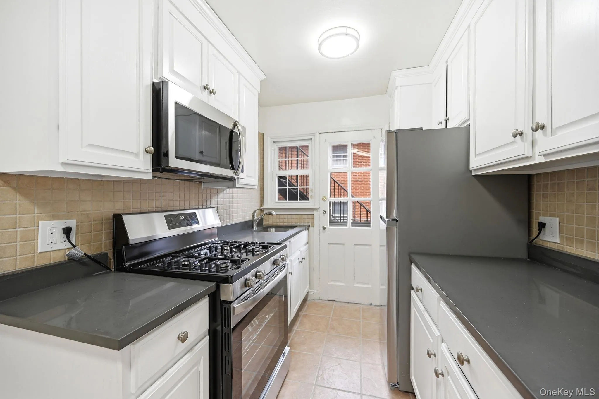 61 Davis Avenue, White Plains, NY, 1 Bedroom Bedrooms, 3 Rooms Rooms,1 BathroomBathrooms,Residential Lease,For Rent,Davis,0,975656 61 Davis Avenue, White Plains, NY, 1 Bedroom Bedrooms, 3 Rooms Rooms,1 BathroomBathrooms,Residential Lease,For Rent,Davis,0,975656