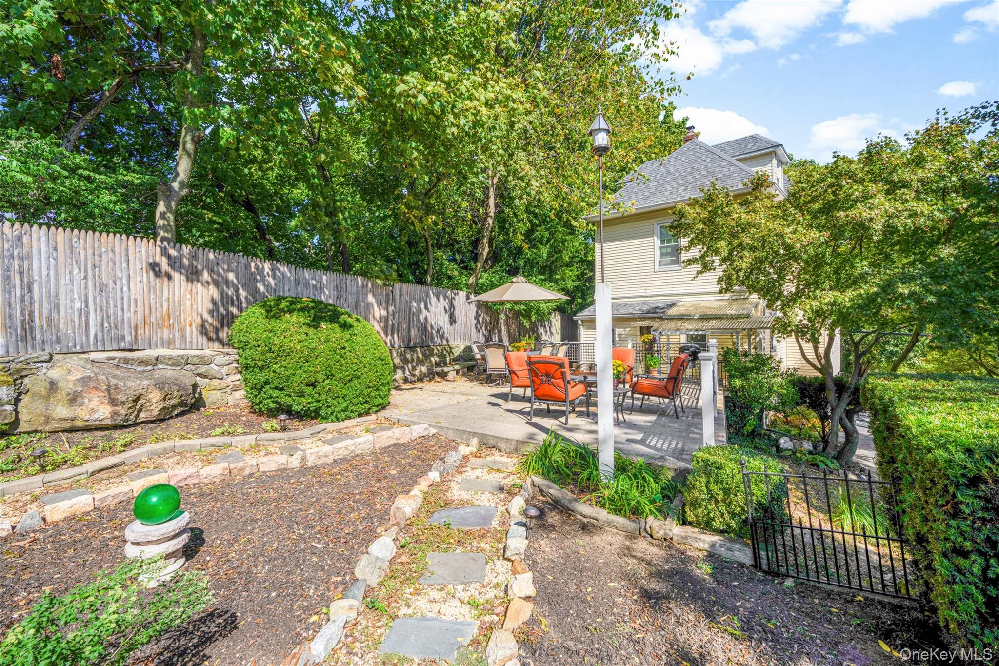 49 Weaver Street, Mamaroneck, NY, 3 Bedrooms Bedrooms, 6 Rooms Rooms,2 BathroomsBathrooms,Residential Lease,For Rent,Weaver,0,975665 49 Weaver Street, Mamaroneck, NY, 3 Bedrooms Bedrooms, 6 Rooms Rooms,2 BathroomsBathrooms,Residential Lease,For Rent,Weaver,0,975665