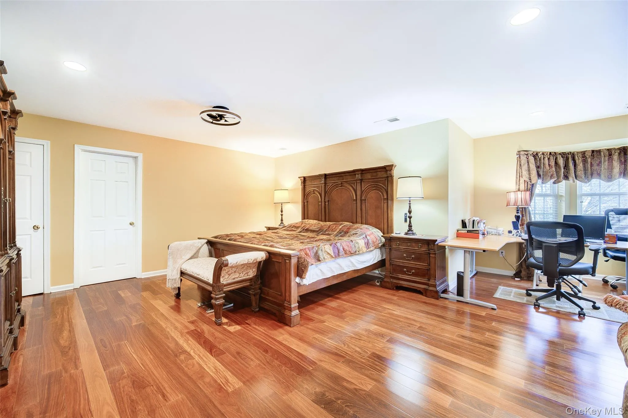 2041 Independence Drive, New Windsor, NY, 5 Bedrooms Bedrooms, 12 Rooms Rooms,2 BathroomsBathrooms,Residential,For Rent,Independence,0,975667 2041 Independence Drive, New Windsor, NY, 5 Bedrooms Bedrooms, 12 Rooms Rooms,2 BathroomsBathrooms,Residential,For Rent,Independence,0,975667