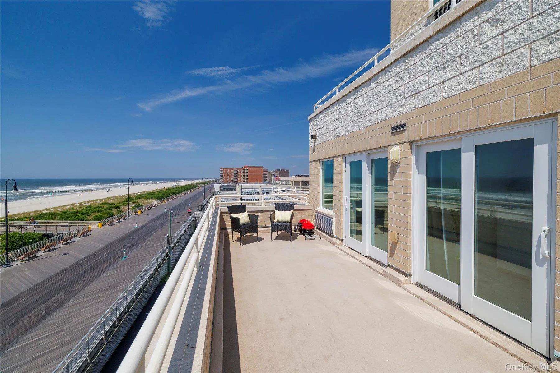 Large South Facing Balcony with 180 Degree views! Large South Facing Balcony with 180 Degree views!