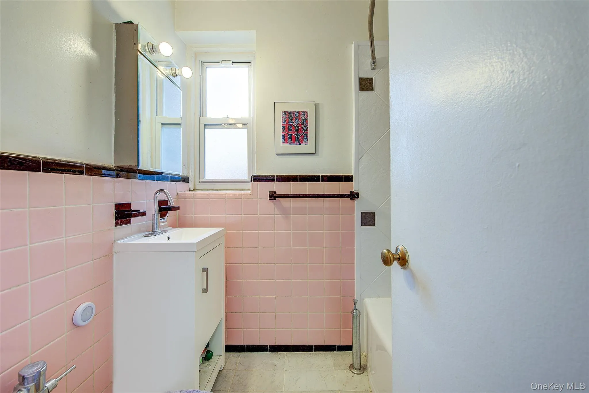 125-05 84th Avenue, New York, NY, 2 Rooms Rooms,1 BathroomBathrooms,Residential Sale,For Rent,84th,0,975671 125-05 84th Avenue, New York, NY, 2 Rooms Rooms,1 BathroomBathrooms,Residential Sale,For Rent,84th,0,975671