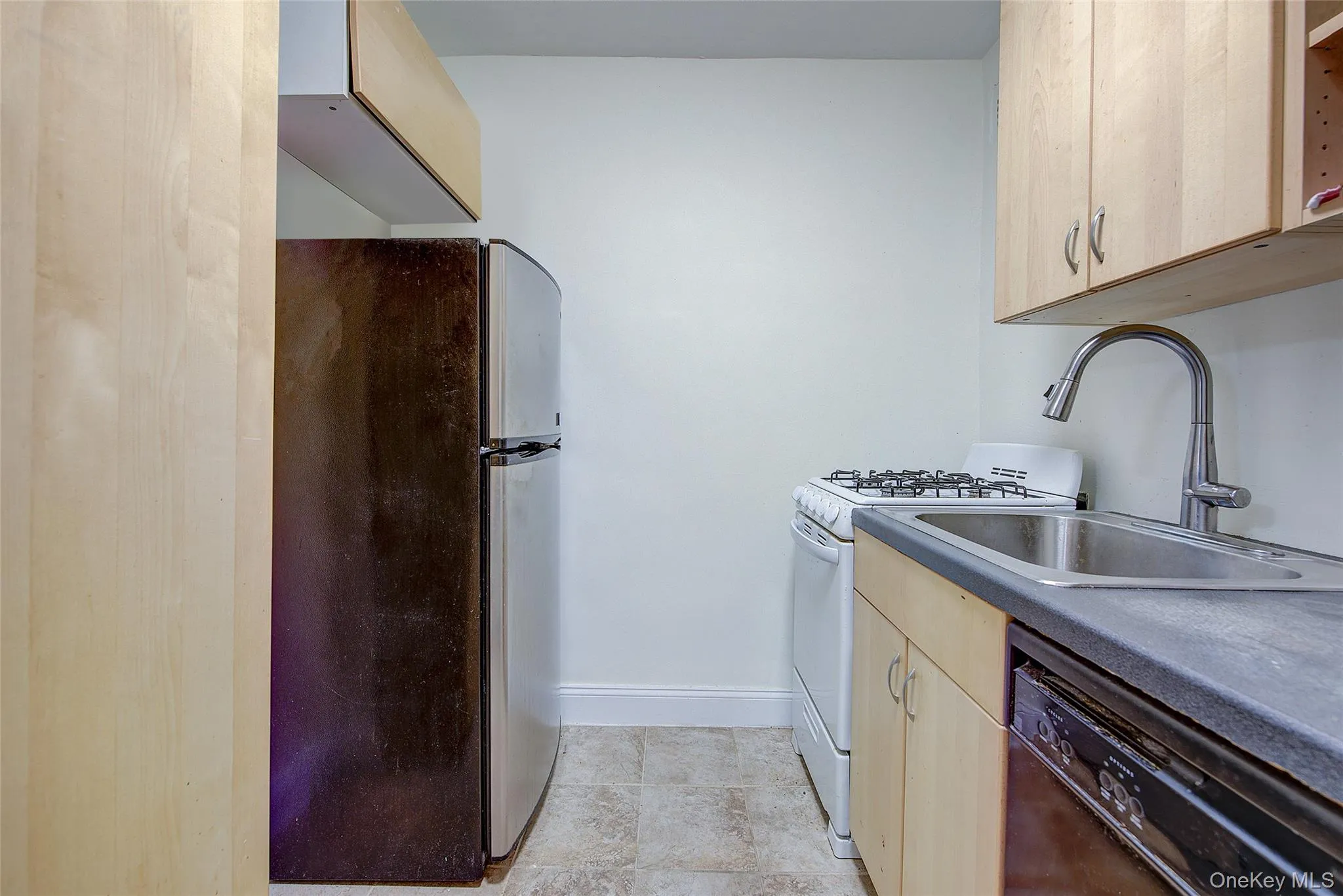 125-05 84th Avenue, New York, NY, 2 Rooms Rooms,1 BathroomBathrooms,Residential Sale,For Rent,84th,0,975671 125-05 84th Avenue, New York, NY, 2 Rooms Rooms,1 BathroomBathrooms,Residential Sale,For Rent,84th,0,975671