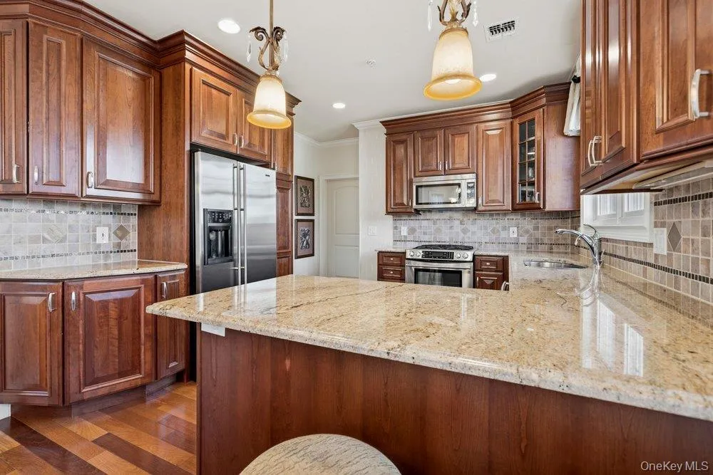 336 Trotting Lane, North Hempstead, NY, 2 Bedrooms Bedrooms, 5 Rooms Rooms,2 BathroomsBathrooms,Residential Lease,For Rent,Trotting,0,975682 336 Trotting Lane, North Hempstead, NY, 2 Bedrooms Bedrooms, 5 Rooms Rooms,2 BathroomsBathrooms,Residential Lease,For Rent,Trotting,0,975682