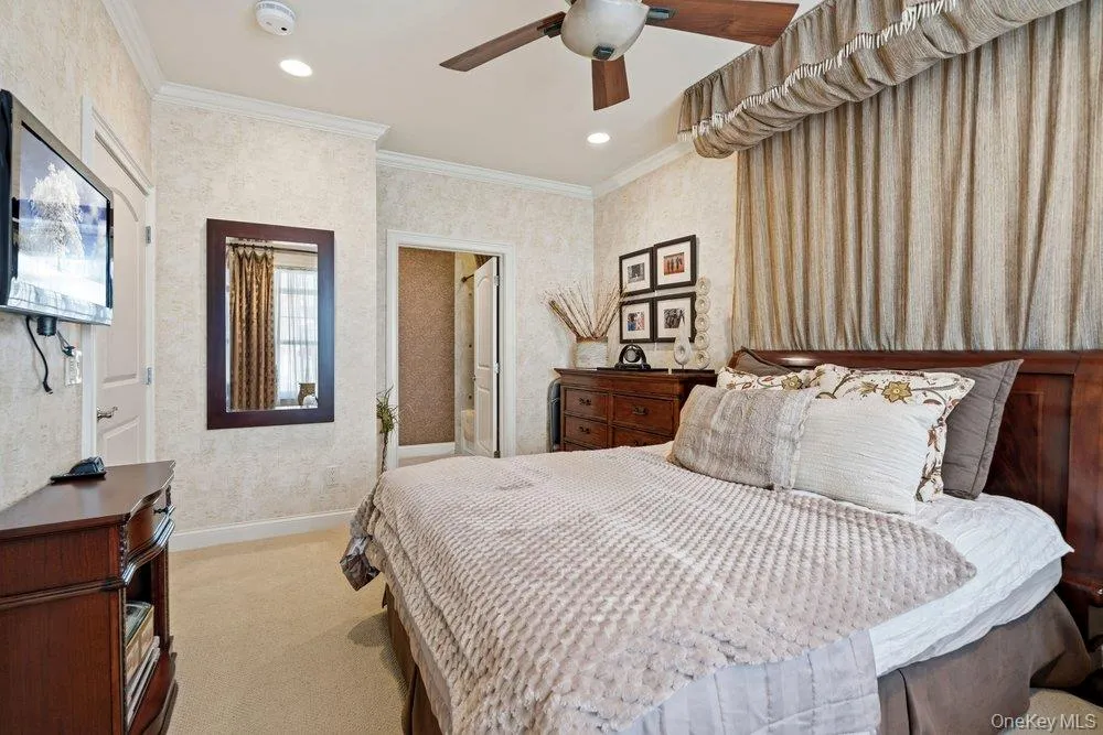 336 Trotting Lane, North Hempstead, NY, 2 Bedrooms Bedrooms, 5 Rooms Rooms,2 BathroomsBathrooms,Residential Lease,For Rent,Trotting,0,975682 336 Trotting Lane, North Hempstead, NY, 2 Bedrooms Bedrooms, 5 Rooms Rooms,2 BathroomsBathrooms,Residential Lease,For Rent,Trotting,0,975682