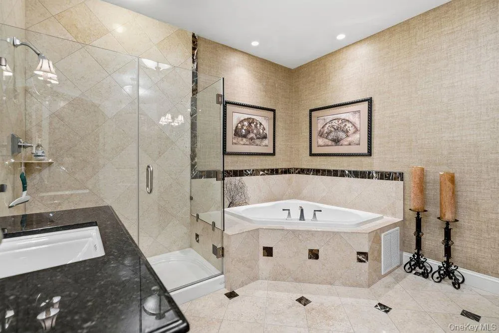 336 Trotting Lane, North Hempstead, NY, 2 Bedrooms Bedrooms, 5 Rooms Rooms,2 BathroomsBathrooms,Residential Lease,For Rent,Trotting,0,975682 336 Trotting Lane, North Hempstead, NY, 2 Bedrooms Bedrooms, 5 Rooms Rooms,2 BathroomsBathrooms,Residential Lease,For Rent,Trotting,0,975682