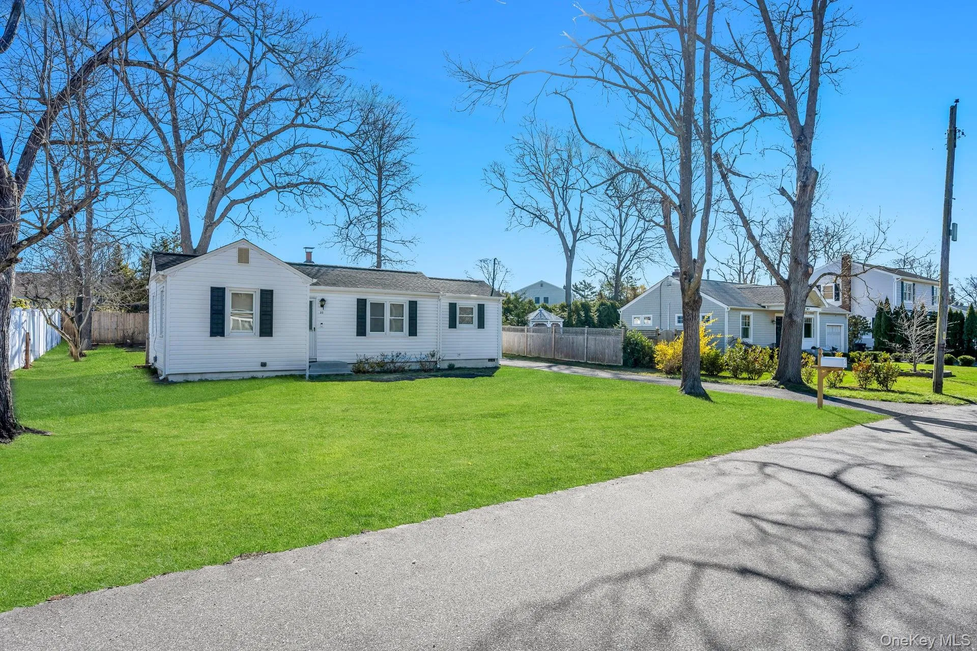 20 Willyn Road, Brookhaven, NY, 2 Bedrooms Bedrooms, 5 Rooms Rooms,1 BathroomBathrooms,Residential,For Rent,Willyn,0,975686 20 Willyn Road, Brookhaven, NY, 2 Bedrooms Bedrooms, 5 Rooms Rooms,1 BathroomBathrooms,Residential,For Rent,Willyn,0,975686