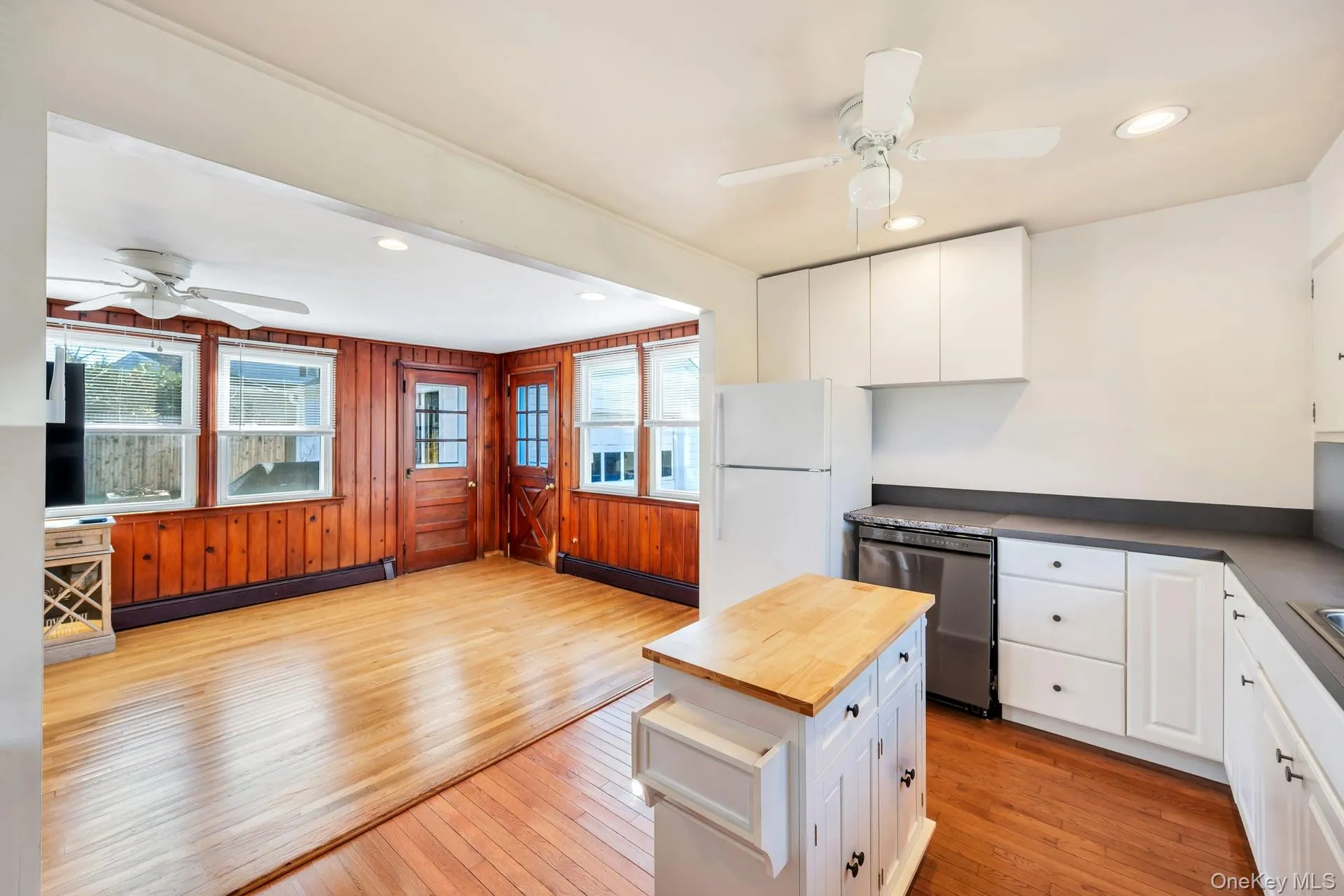 20 Willyn Road, Brookhaven, NY, 2 Bedrooms Bedrooms, 5 Rooms Rooms,1 BathroomBathrooms,Residential,For Rent,Willyn,0,975686 20 Willyn Road, Brookhaven, NY, 2 Bedrooms Bedrooms, 5 Rooms Rooms,1 BathroomBathrooms,Residential,For Rent,Willyn,0,975686