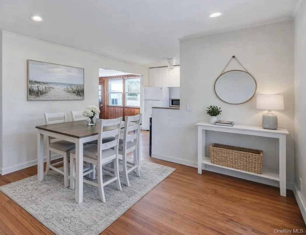 20 Willyn Road, Brookhaven, NY, 2 Bedrooms Bedrooms, 5 Rooms Rooms,1 BathroomBathrooms,Residential,For Rent,Willyn,0,975686 20 Willyn Road, Brookhaven, NY, 2 Bedrooms Bedrooms, 5 Rooms Rooms,1 BathroomBathrooms,Residential,For Rent,Willyn,0,975686