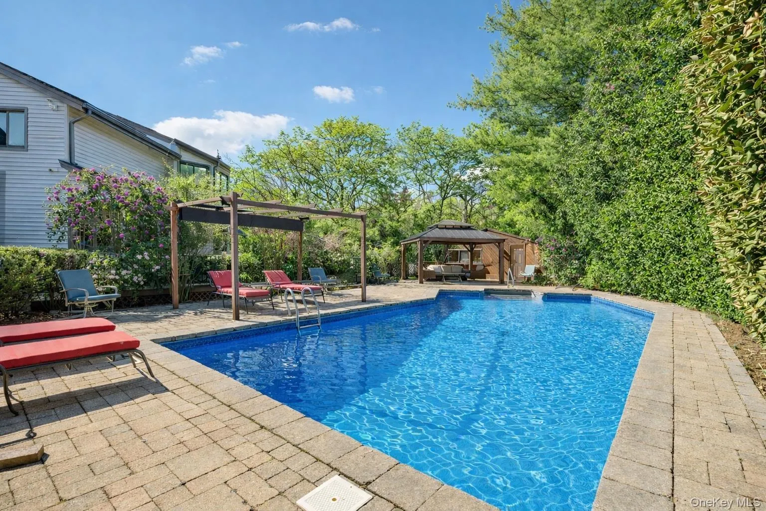 1 Allenby Drive, Smithtown, NY, 4 Bedrooms Bedrooms, 10 Rooms Rooms,2 BathroomsBathrooms,Residential,For Rent,Allenby,0,975697 1 Allenby Drive, Smithtown, NY, 4 Bedrooms Bedrooms, 10 Rooms Rooms,2 BathroomsBathrooms,Residential,For Rent,Allenby,0,975697