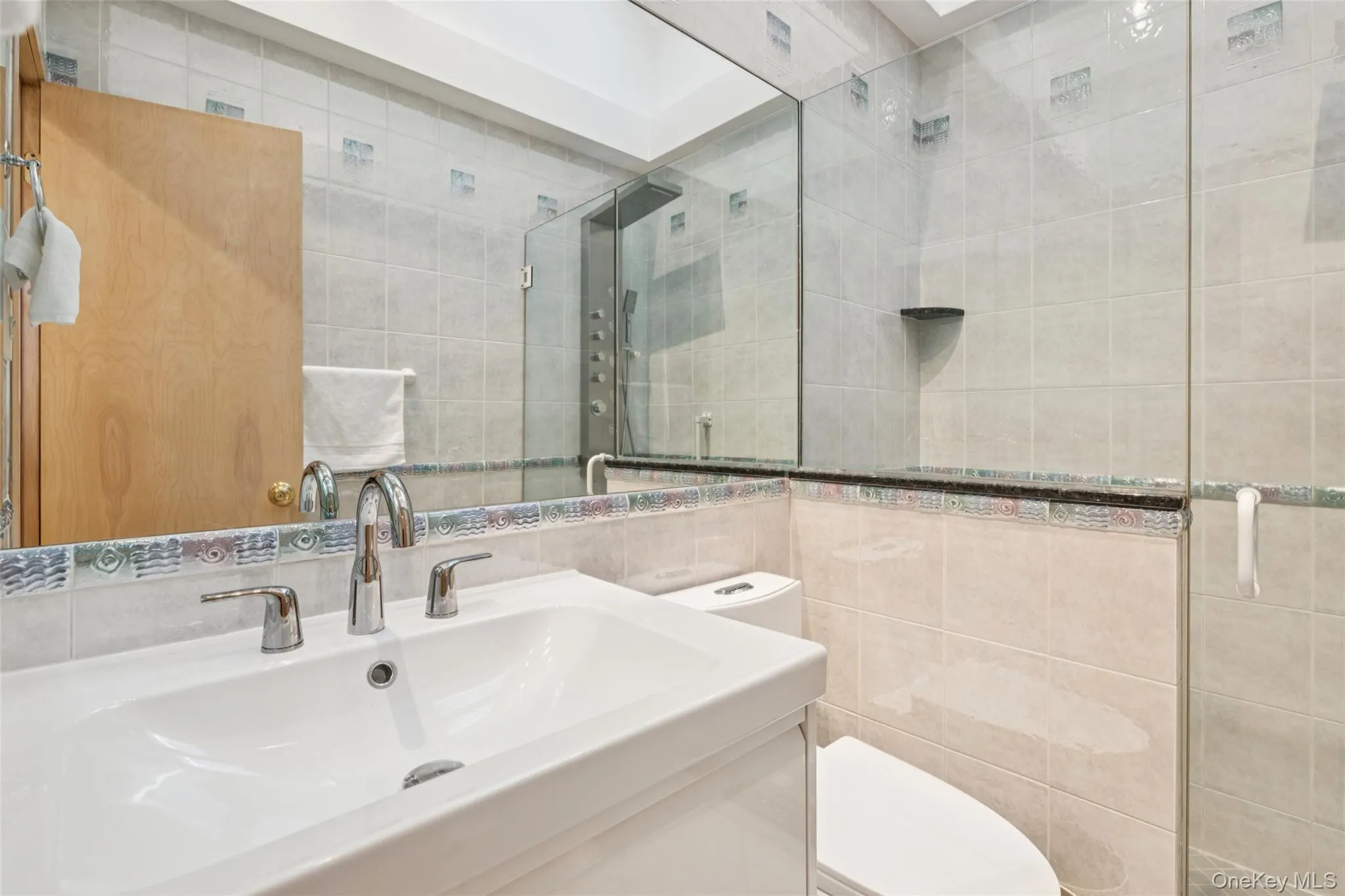 1 Allenby Drive, Smithtown, NY, 4 Bedrooms Bedrooms, 10 Rooms Rooms,2 BathroomsBathrooms,Residential,For Rent,Allenby,0,975697 1 Allenby Drive, Smithtown, NY, 4 Bedrooms Bedrooms, 10 Rooms Rooms,2 BathroomsBathrooms,Residential,For Rent,Allenby,0,975697