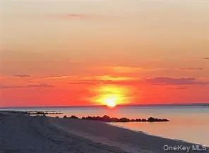enjoy the most beautiful sunset in your own private neighborhood enjoy the most beautiful sunset in your own private neighborhood