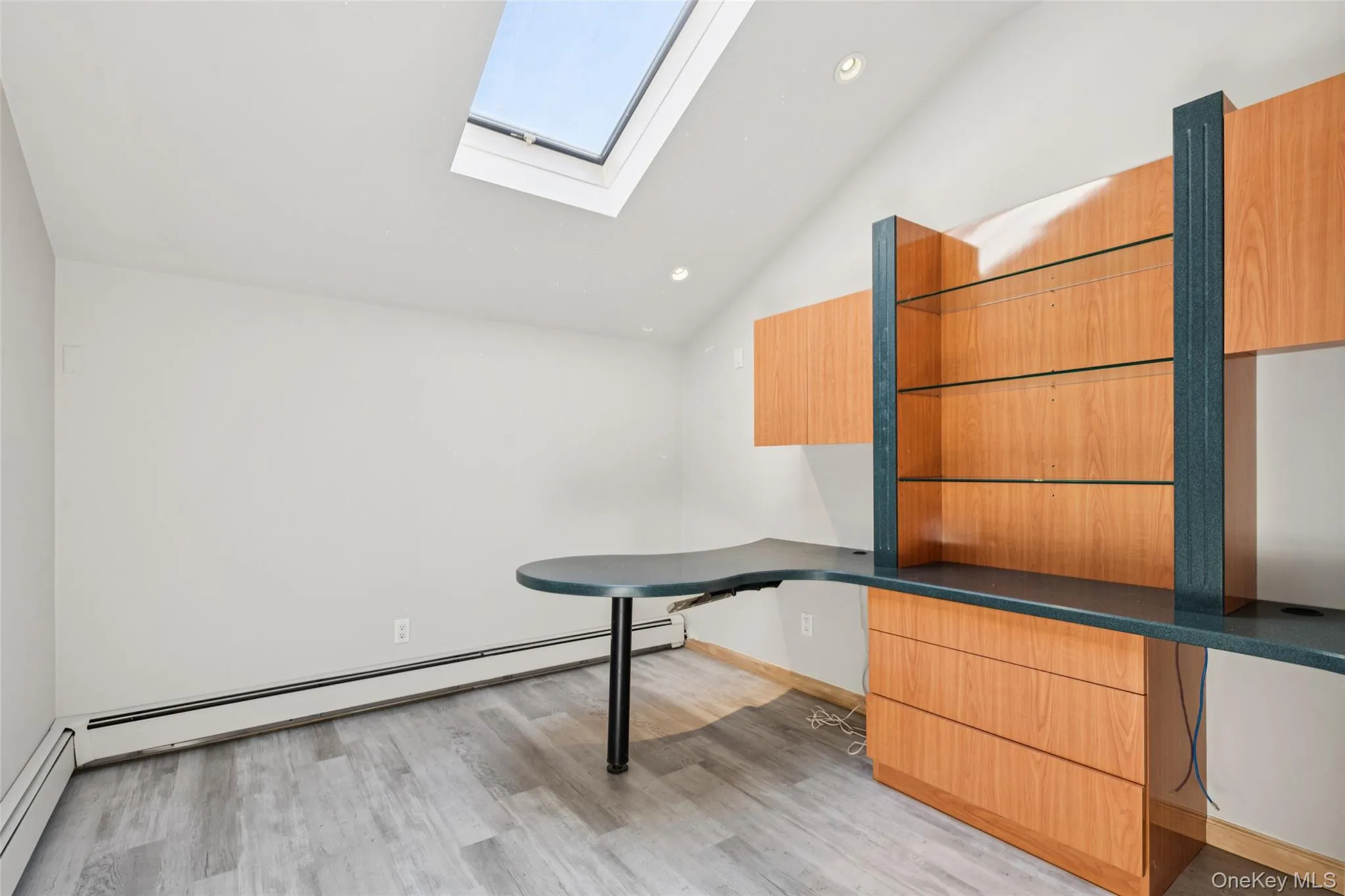1 Allenby Drive, Smithtown, NY, 4 Bedrooms Bedrooms, 10 Rooms Rooms,2 BathroomsBathrooms,Residential,For Rent,Allenby,0,975697 1 Allenby Drive, Smithtown, NY, 4 Bedrooms Bedrooms, 10 Rooms Rooms,2 BathroomsBathrooms,Residential,For Rent,Allenby,0,975697