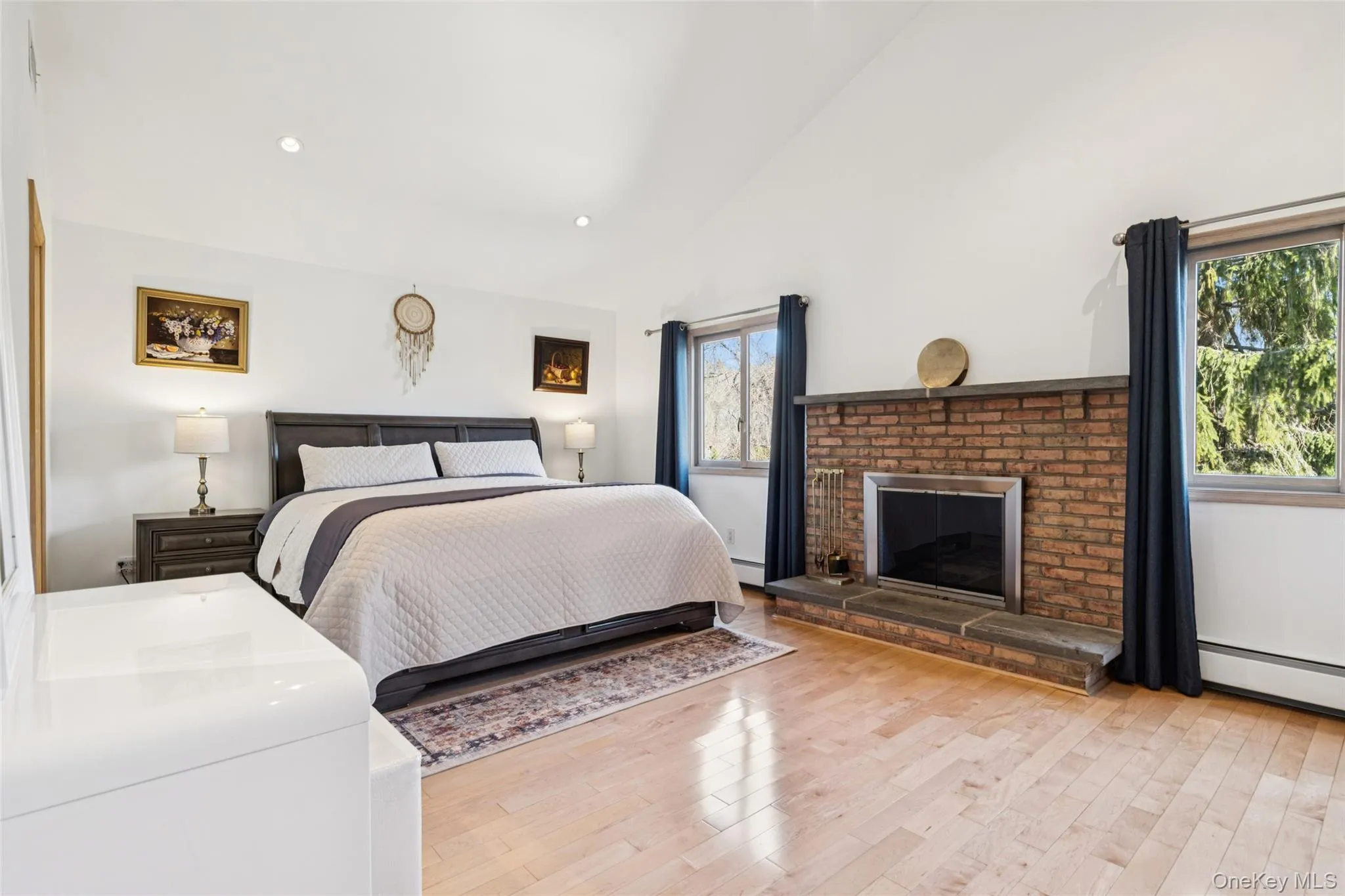 1 Allenby Drive, Smithtown, NY, 4 Bedrooms Bedrooms, 10 Rooms Rooms,2 BathroomsBathrooms,Residential,For Rent,Allenby,0,975697 1 Allenby Drive, Smithtown, NY, 4 Bedrooms Bedrooms, 10 Rooms Rooms,2 BathroomsBathrooms,Residential,For Rent,Allenby,0,975697