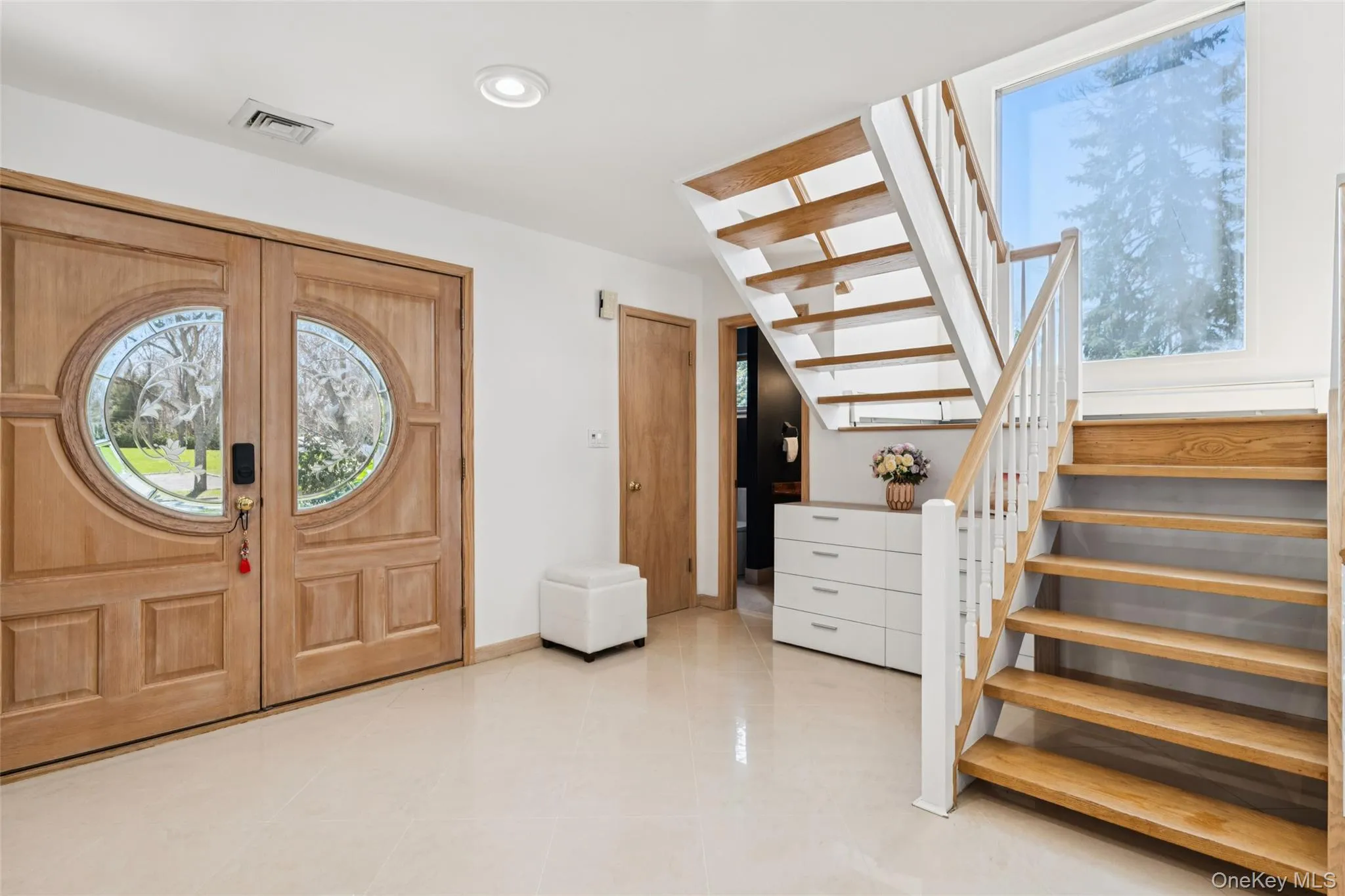 1 Allenby Drive, Smithtown, NY, 4 Bedrooms Bedrooms, 10 Rooms Rooms,2 BathroomsBathrooms,Residential,For Rent,Allenby,0,975697 1 Allenby Drive, Smithtown, NY, 4 Bedrooms Bedrooms, 10 Rooms Rooms,2 BathroomsBathrooms,Residential,For Rent,Allenby,0,975697
