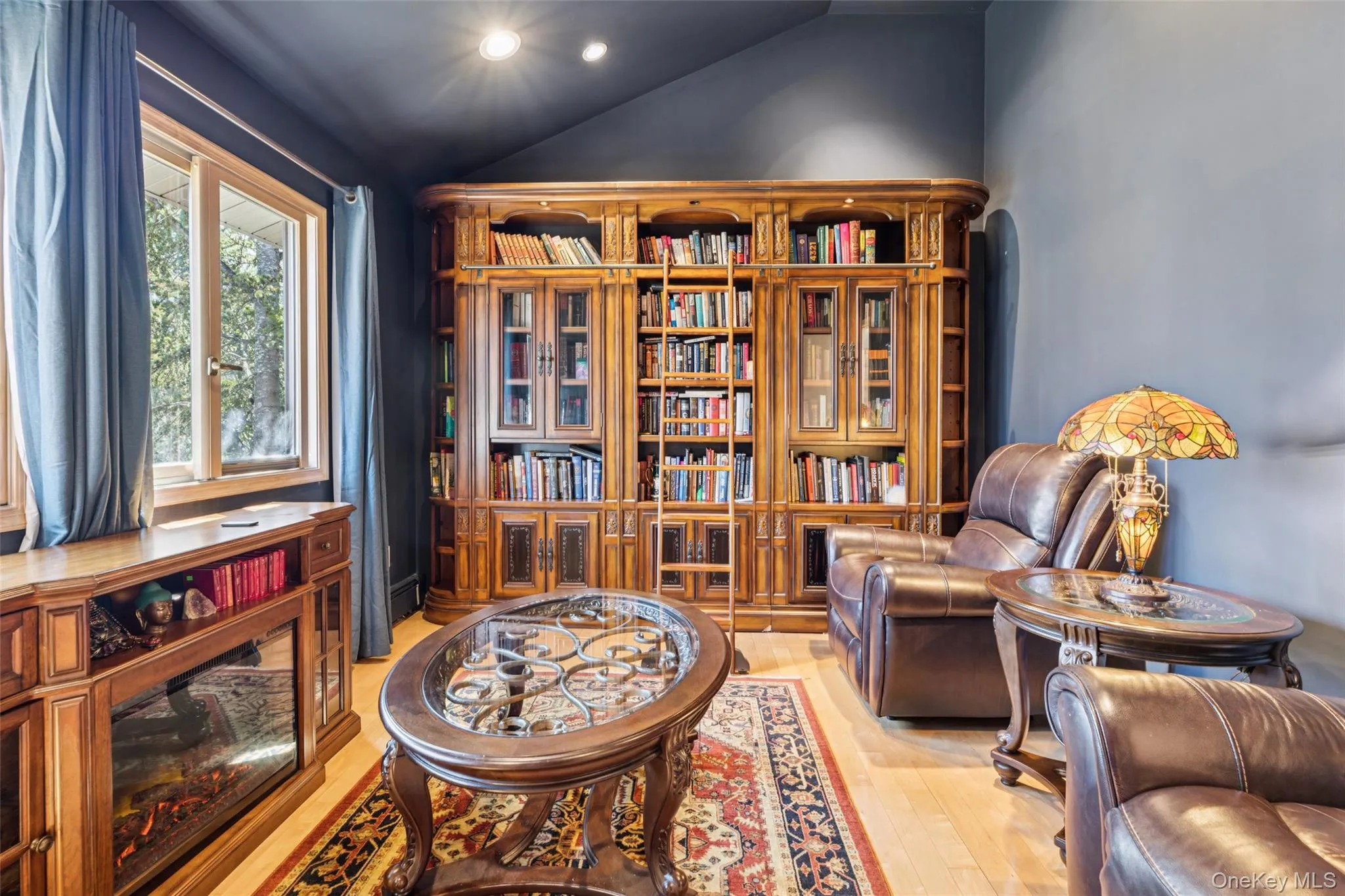 1 Allenby Drive, Smithtown, NY, 4 Bedrooms Bedrooms, 10 Rooms Rooms,2 BathroomsBathrooms,Residential,For Rent,Allenby,0,975697 1 Allenby Drive, Smithtown, NY, 4 Bedrooms Bedrooms, 10 Rooms Rooms,2 BathroomsBathrooms,Residential,For Rent,Allenby,0,975697