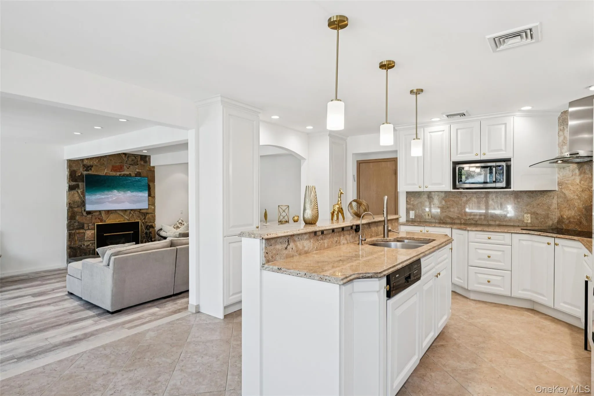1 Allenby Drive, Smithtown, NY, 4 Bedrooms Bedrooms, 10 Rooms Rooms,2 BathroomsBathrooms,Residential,For Rent,Allenby,0,975697 1 Allenby Drive, Smithtown, NY, 4 Bedrooms Bedrooms, 10 Rooms Rooms,2 BathroomsBathrooms,Residential,For Rent,Allenby,0,975697