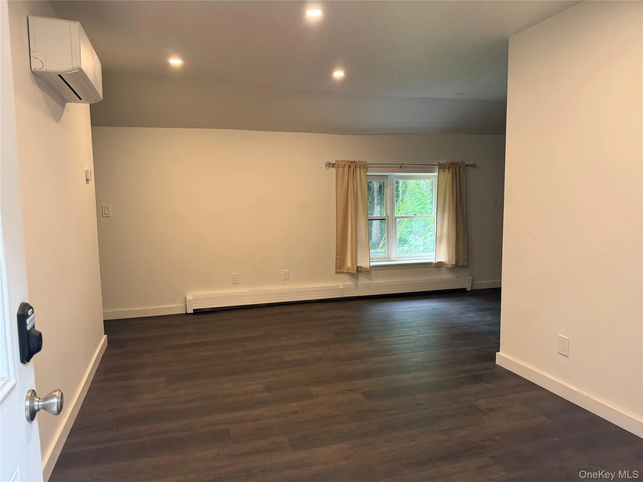 35 Old Route 199, Red Hook, NY, 2 Bedrooms Bedrooms, 4 Rooms Rooms,1 BathroomBathrooms,Residential Lease,For Rent,Old Route 199,0,975746 35 Old Route 199, Red Hook, NY, 2 Bedrooms Bedrooms, 4 Rooms Rooms,1 BathroomBathrooms,Residential Lease,For Rent,Old Route 199,0,975746