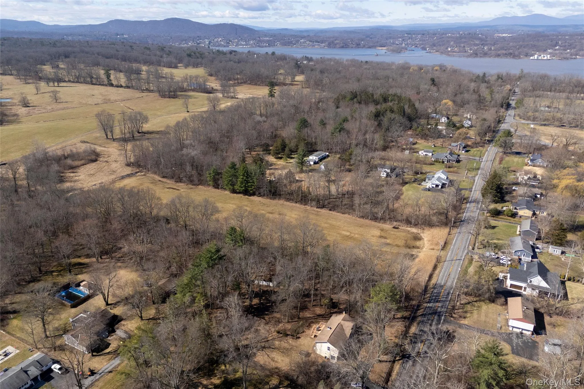 212 Rhinecliff Road, Rhinebeck, NY, 3 Bedrooms Bedrooms, 8 Rooms Rooms,2 BathroomsBathrooms,Residential,For Rent,Rhinecliff,0,975805 212 Rhinecliff Road, Rhinebeck, NY, 3 Bedrooms Bedrooms, 8 Rooms Rooms,2 BathroomsBathrooms,Residential,For Rent,Rhinecliff,0,975805