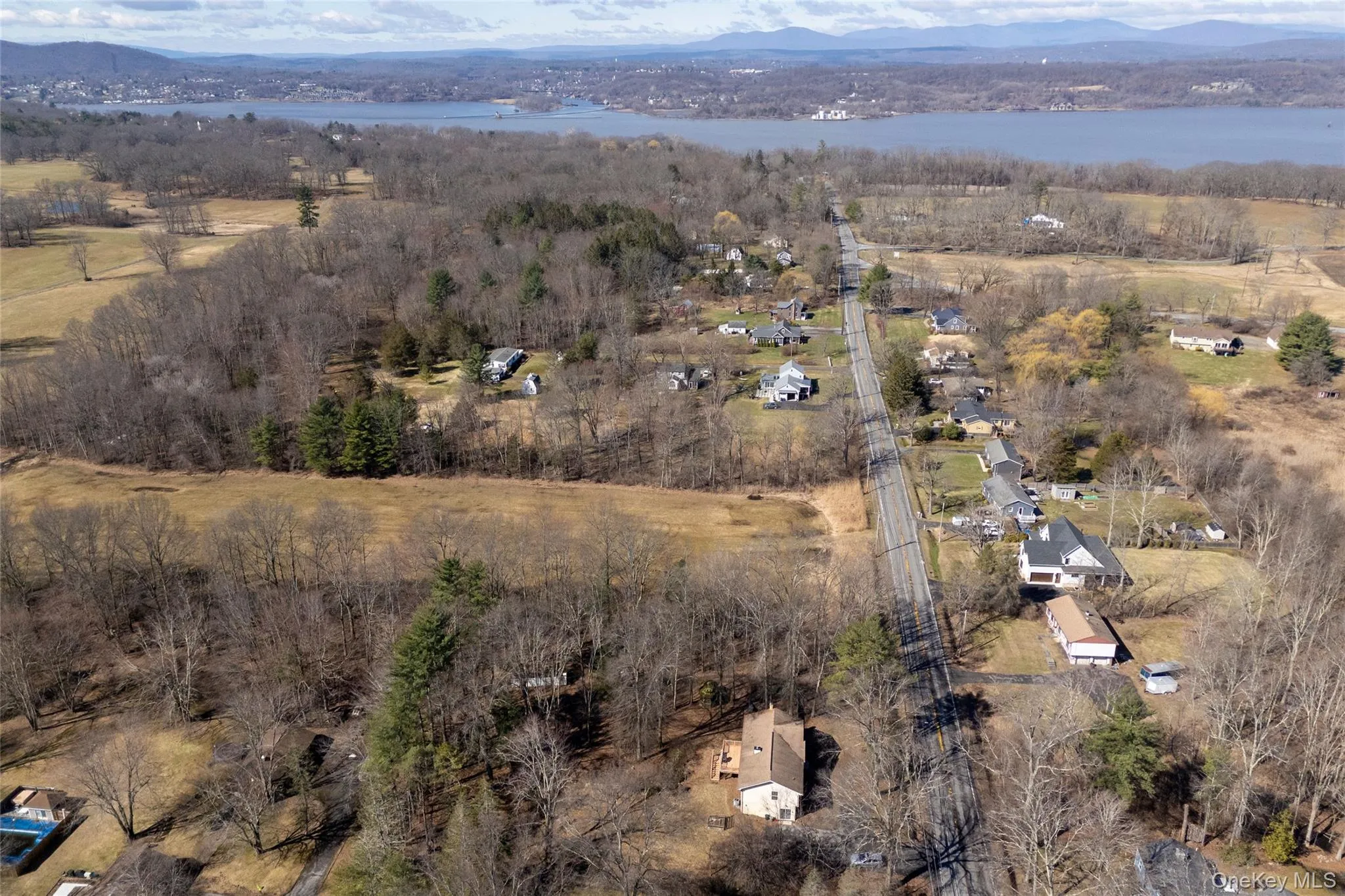 212 Rhinecliff Road, Rhinebeck, NY, 3 Bedrooms Bedrooms, 8 Rooms Rooms,2 BathroomsBathrooms,Residential,For Rent,Rhinecliff,0,975805 212 Rhinecliff Road, Rhinebeck, NY, 3 Bedrooms Bedrooms, 8 Rooms Rooms,2 BathroomsBathrooms,Residential,For Rent,Rhinecliff,0,975805