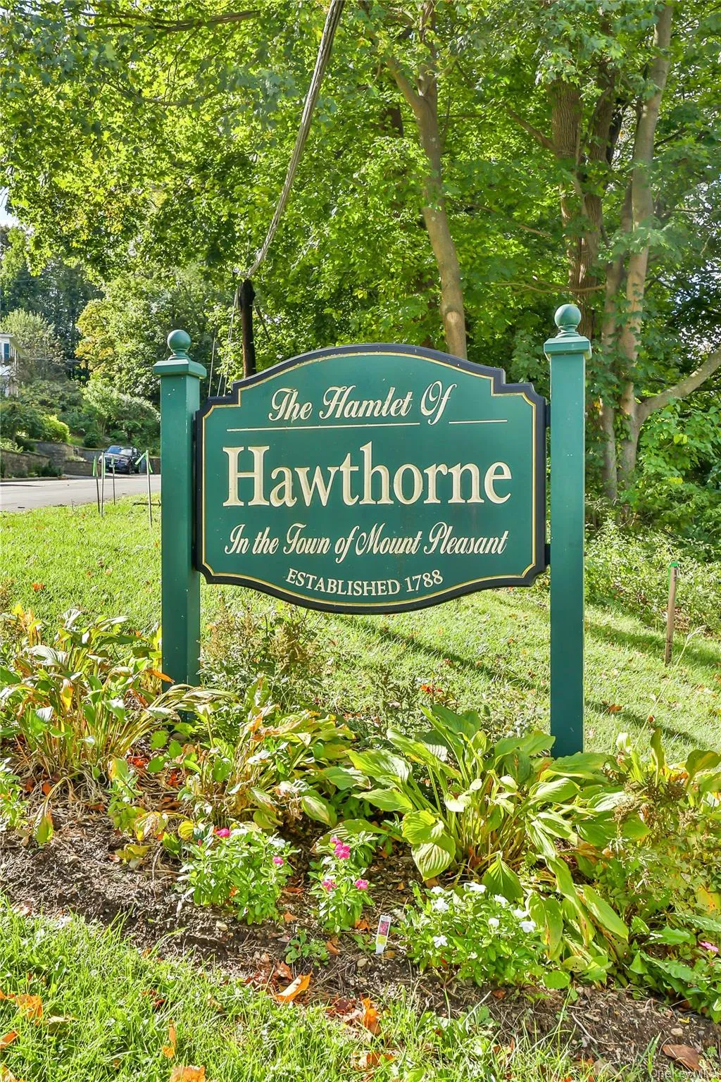 Welcome to the Hamlet of Hawthorne Welcome to the Hamlet of Hawthorne
