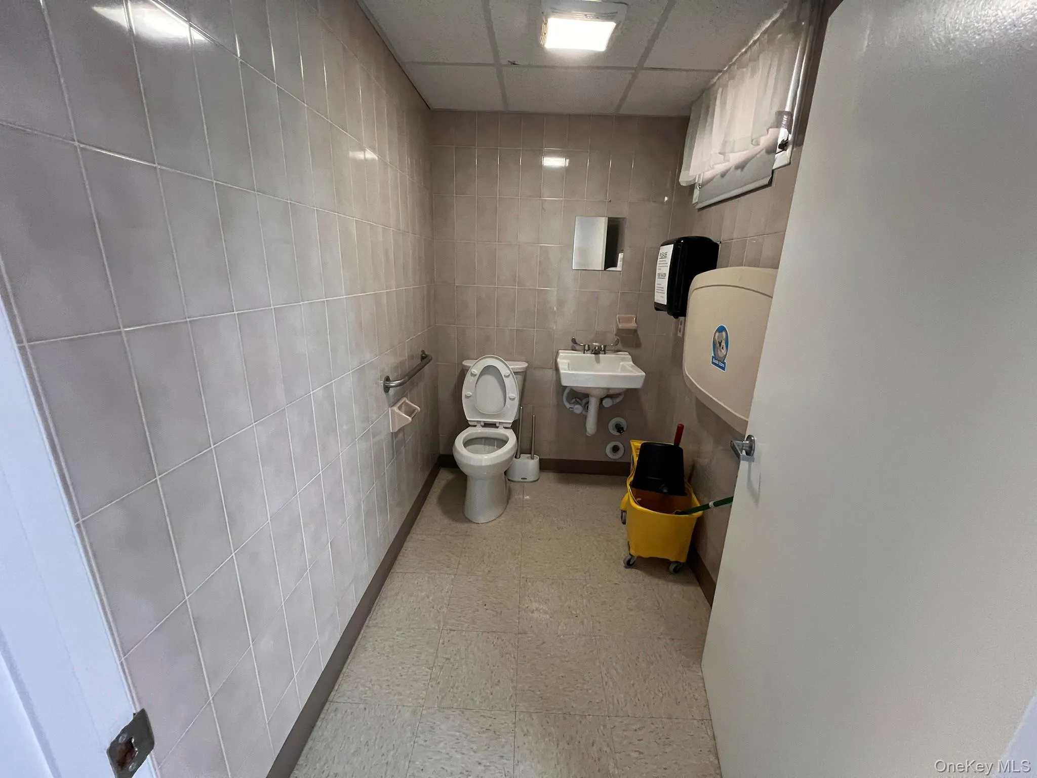 Rest Room 1 Rest Room 1