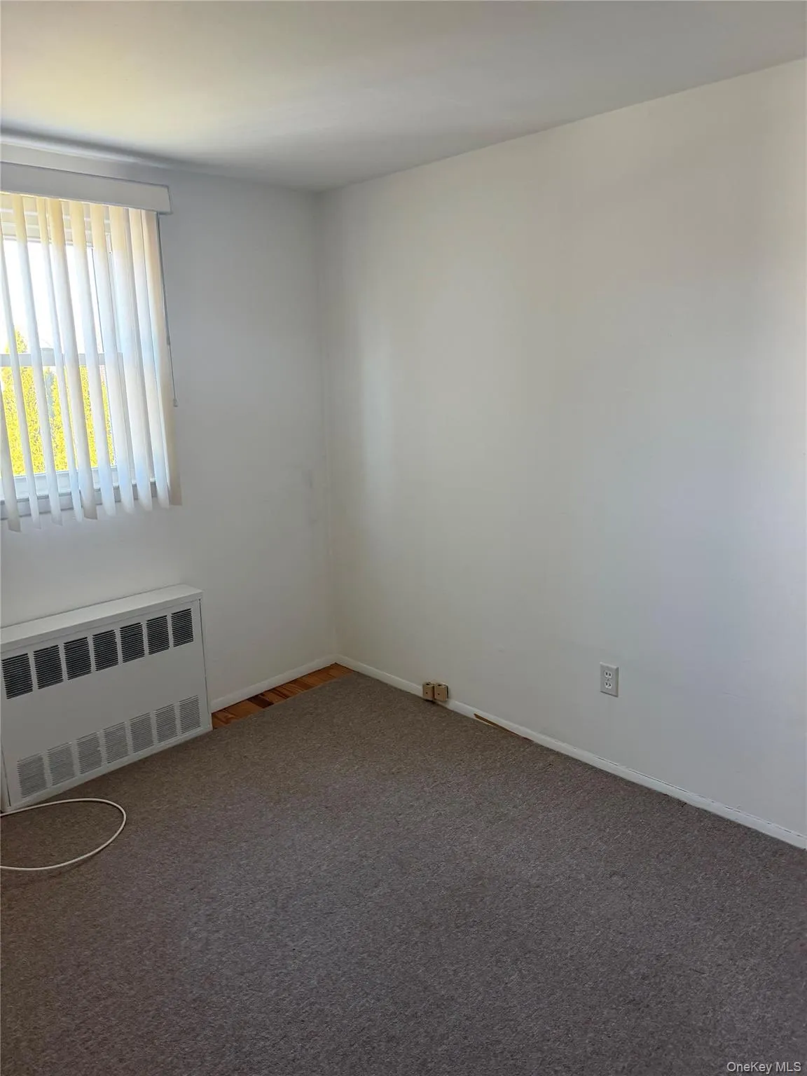 31 Lenox Avenue, Hempstead, NY, 2 Bedrooms Bedrooms, 6 Rooms Rooms,1 BathroomBathrooms,Residential Lease,For Rent,Lenox,0,975869 31 Lenox Avenue, Hempstead, NY, 2 Bedrooms Bedrooms, 6 Rooms Rooms,1 BathroomBathrooms,Residential Lease,For Rent,Lenox,0,975869