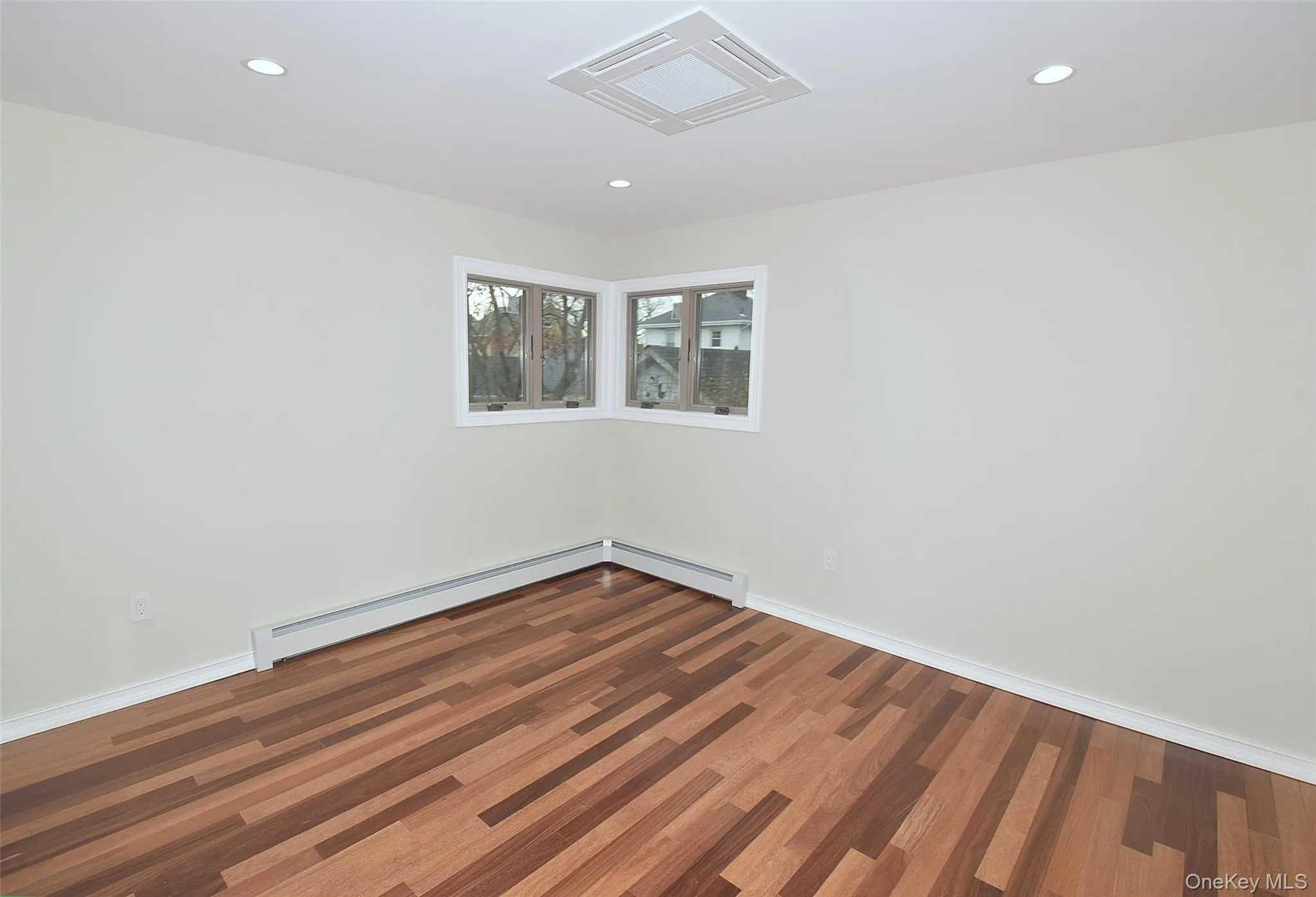 86-16 262nd Street, New York, NY, 3 Bedrooms Bedrooms, 6 Rooms Rooms,2 BathroomsBathrooms,Residential Lease,For Rent,262nd,0,975876 86-16 262nd Street, New York, NY, 3 Bedrooms Bedrooms, 6 Rooms Rooms,2 BathroomsBathrooms,Residential Lease,For Rent,262nd,0,975876