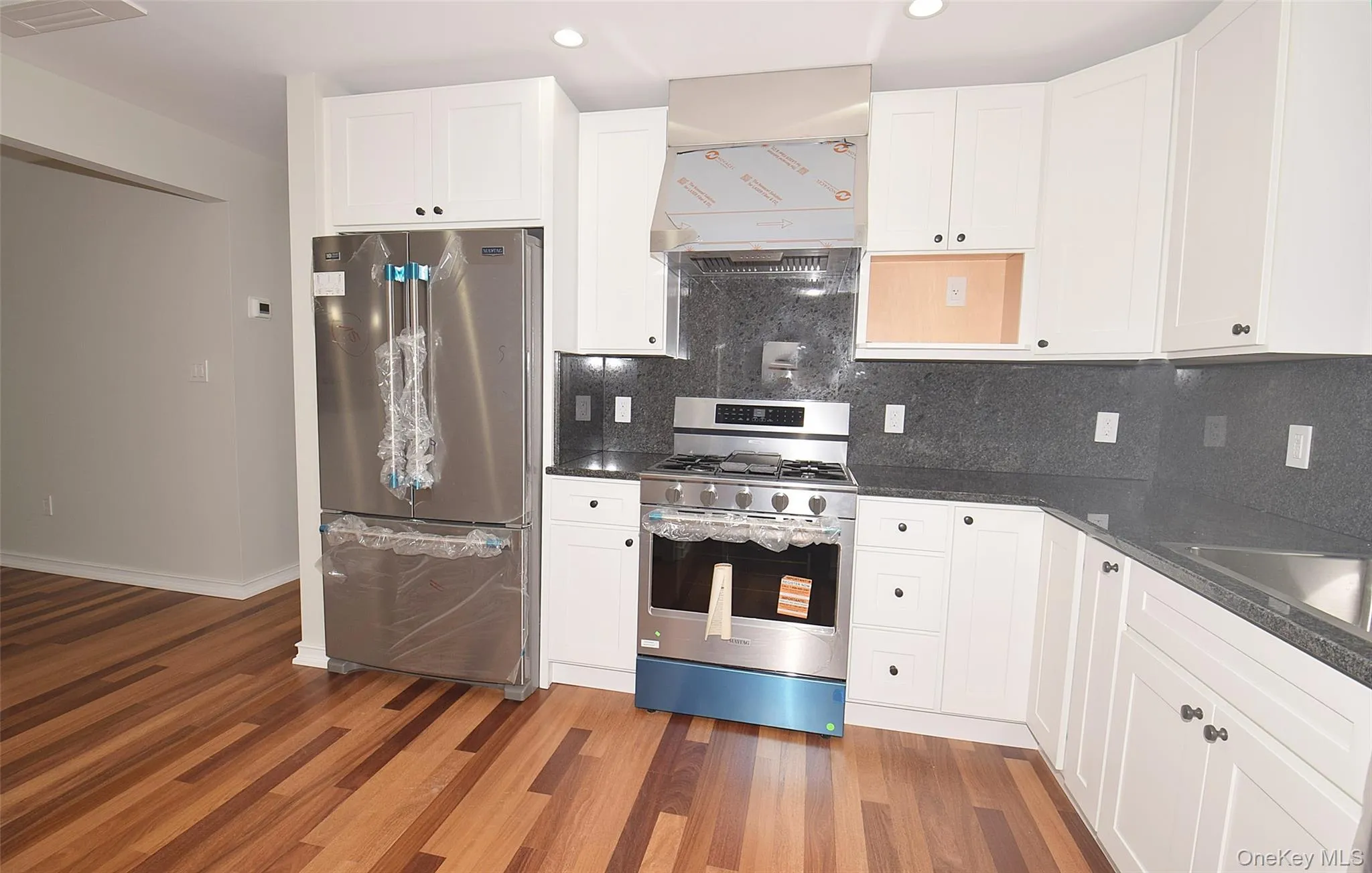 86-16 262nd Street, New York, NY, 3 Bedrooms Bedrooms, 6 Rooms Rooms,2 BathroomsBathrooms,Residential Lease,For Rent,262nd,0,975876 86-16 262nd Street, New York, NY, 3 Bedrooms Bedrooms, 6 Rooms Rooms,2 BathroomsBathrooms,Residential Lease,For Rent,262nd,0,975876