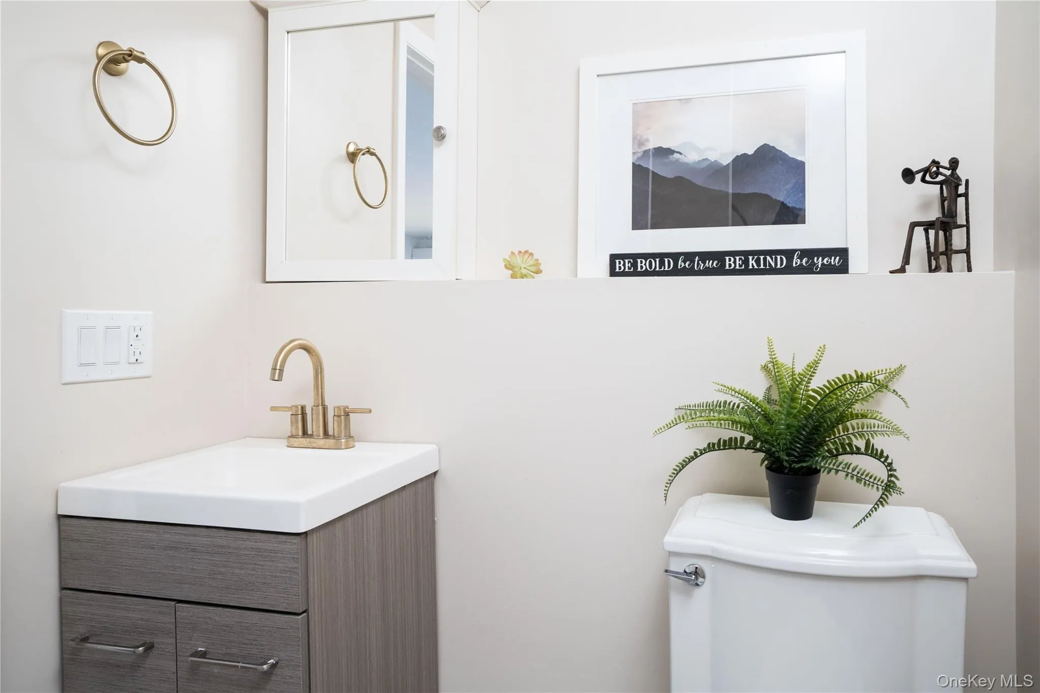 1099 Route 9W, Orangetown, NY, 2 Bedrooms Bedrooms, 6 Rooms Rooms,2 BathroomsBathrooms,Residential Lease,For Rent,Route 9W,0,975882 1099 Route 9W, Orangetown, NY, 2 Bedrooms Bedrooms, 6 Rooms Rooms,2 BathroomsBathrooms,Residential Lease,For Rent,Route 9W,0,975882