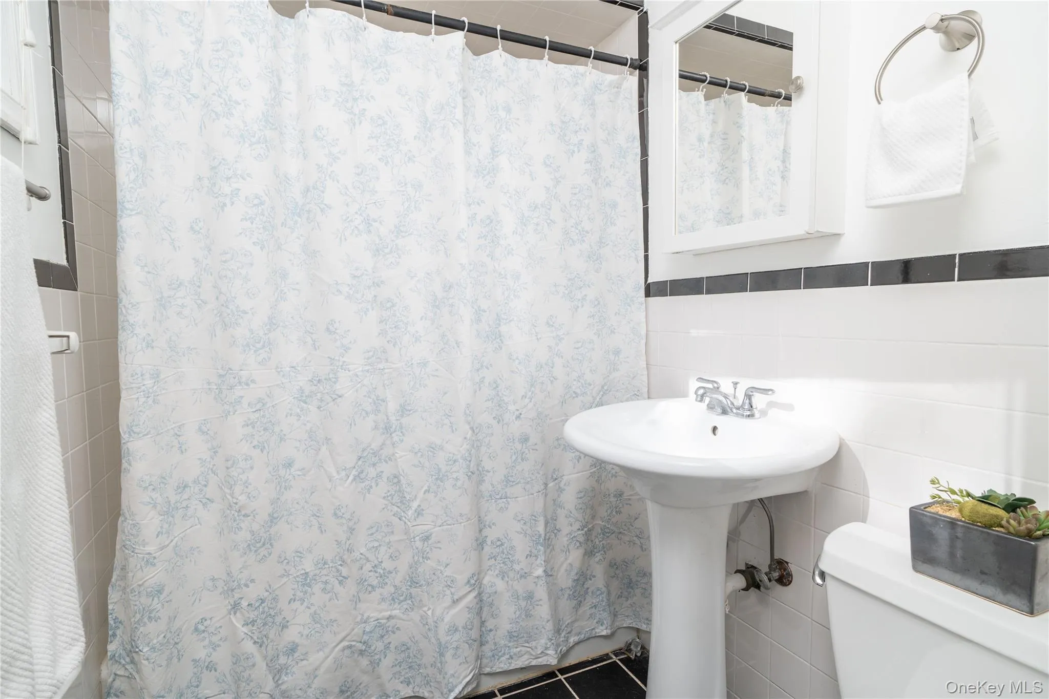 1099 Route 9W, Orangetown, NY, 2 Bedrooms Bedrooms, 6 Rooms Rooms,2 BathroomsBathrooms,Residential Lease,For Rent,Route 9W,0,975882 1099 Route 9W, Orangetown, NY, 2 Bedrooms Bedrooms, 6 Rooms Rooms,2 BathroomsBathrooms,Residential Lease,For Rent,Route 9W,0,975882