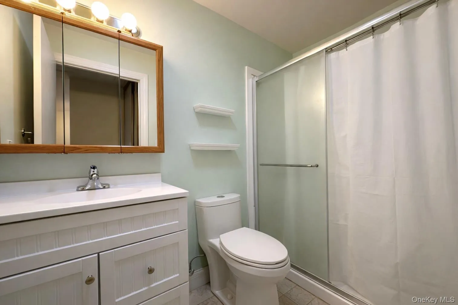 426 Aylesbury Court, Brookhaven, NY, 1 Bedroom Bedrooms, 4 Rooms Rooms,1 BathroomBathrooms,Residential Lease,For Rent,Aylesbury,0,975891 426 Aylesbury Court, Brookhaven, NY, 1 Bedroom Bedrooms, 4 Rooms Rooms,1 BathroomBathrooms,Residential Lease,For Rent,Aylesbury,0,975891