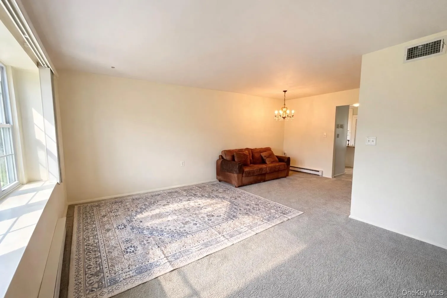 426 Aylesbury Court, Brookhaven, NY, 1 Bedroom Bedrooms, 4 Rooms Rooms,1 BathroomBathrooms,Residential Lease,For Rent,Aylesbury,0,975891 426 Aylesbury Court, Brookhaven, NY, 1 Bedroom Bedrooms, 4 Rooms Rooms,1 BathroomBathrooms,Residential Lease,For Rent,Aylesbury,0,975891