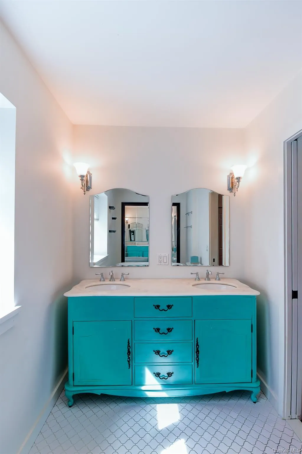 16 Clark Place, Carmel, NY, 1 Bedroom Bedrooms, 6 Rooms Rooms,2 BathroomsBathrooms,Residential,For Rent,Clark,0,KEY975895 16 Clark Place, Carmel, NY, 1 Bedroom Bedrooms, 6 Rooms Rooms,2 BathroomsBathrooms,Residential,For Rent,Clark,0,KEY975895