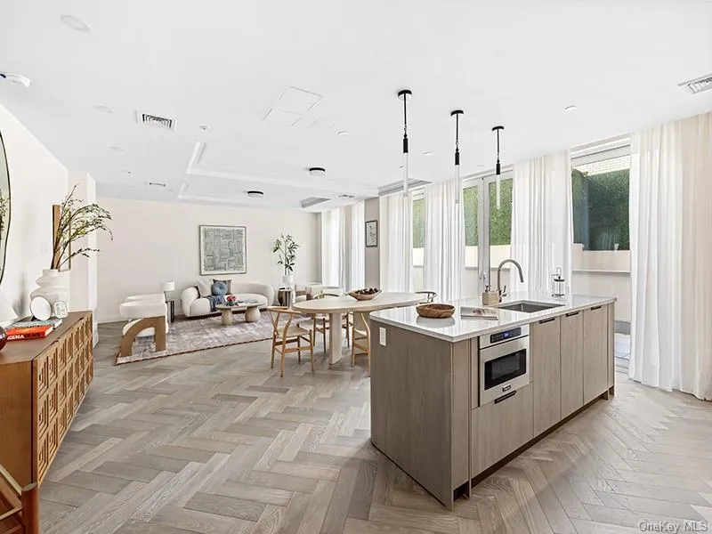 78-29 Austin Street, New York, NY, 3 Bedrooms Bedrooms, 6 Rooms Rooms,3 BathroomsBathrooms,Residential,For Rent,Austin,0,975901 78-29 Austin Street, New York, NY, 3 Bedrooms Bedrooms, 6 Rooms Rooms,3 BathroomsBathrooms,Residential,For Rent,Austin,0,975901