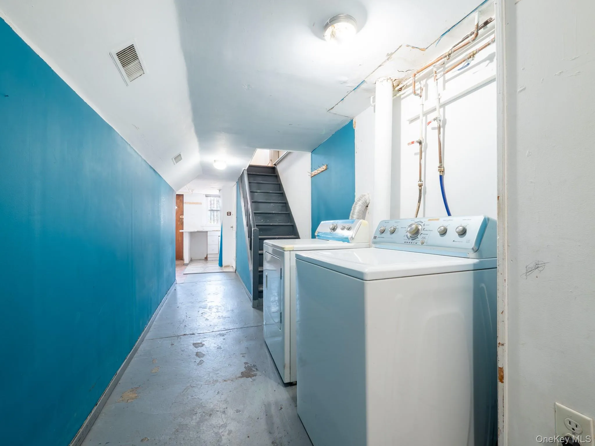 98-25 67th Avenue, New York, NY, 4 Bedrooms Bedrooms, 6 Rooms Rooms,2 BathroomsBathrooms,Residential Sale,For Rent,67th,0,975919 98-25 67th Avenue, New York, NY, 4 Bedrooms Bedrooms, 6 Rooms Rooms,2 BathroomsBathrooms,Residential Sale,For Rent,67th,0,975919