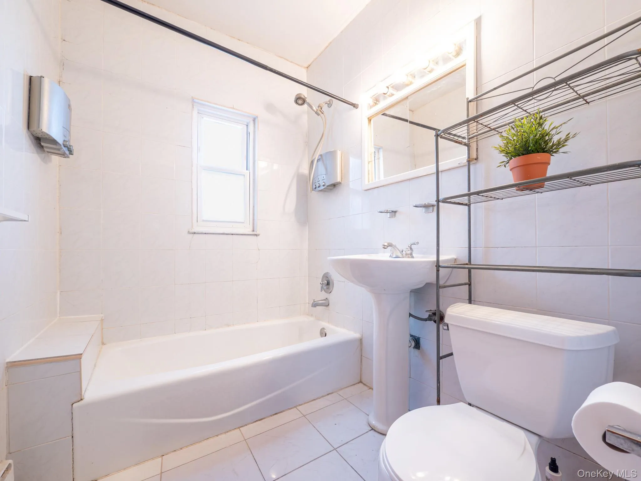 98-25 67th Avenue, New York, NY, 4 Bedrooms Bedrooms, 6 Rooms Rooms,2 BathroomsBathrooms,Residential Sale,For Rent,67th,0,975919 98-25 67th Avenue, New York, NY, 4 Bedrooms Bedrooms, 6 Rooms Rooms,2 BathroomsBathrooms,Residential Sale,For Rent,67th,0,975919