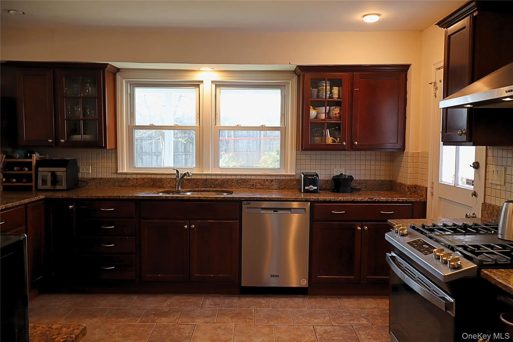 14 Bonnett Avenue, Mamaroneck, NY, 3 Bedrooms Bedrooms, 6 Rooms Rooms,2 BathroomsBathrooms,Residential Lease,For Rent,Bonnett,0,975931 14 Bonnett Avenue, Mamaroneck, NY, 3 Bedrooms Bedrooms, 6 Rooms Rooms,2 BathroomsBathrooms,Residential Lease,For Rent,Bonnett,0,975931