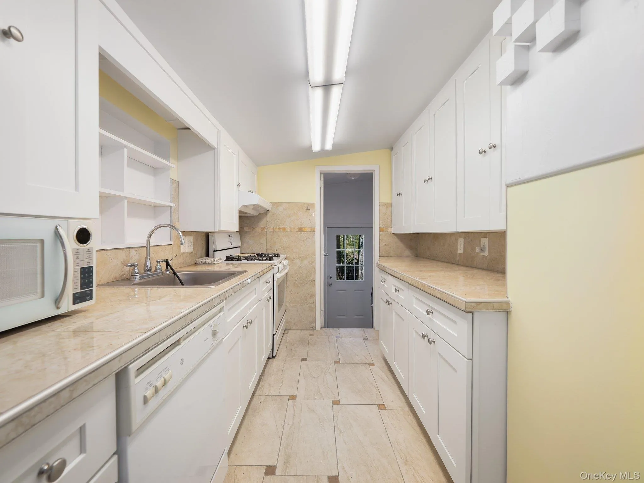 236 Lakeview Drive Road, Highland, NY, 3 Bedrooms Bedrooms, 6 Rooms Rooms,2 BathroomsBathrooms,Residential,For Rent,Lakeview Drive,0,975945 236 Lakeview Drive Road, Highland, NY, 3 Bedrooms Bedrooms, 6 Rooms Rooms,2 BathroomsBathrooms,Residential,For Rent,Lakeview Drive,0,975945