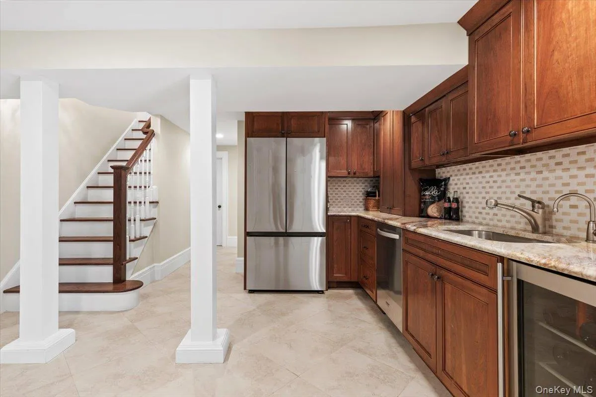 47 GREENACRES Avenue, Scarsdale, NY, 6 Bedrooms Bedrooms, 13 Rooms Rooms,7 BathroomsBathrooms,Residential Lease,For Rent,GREENACRES,0,975951 47 GREENACRES Avenue, Scarsdale, NY, 6 Bedrooms Bedrooms, 13 Rooms Rooms,7 BathroomsBathrooms,Residential Lease,For Rent,GREENACRES,0,975951