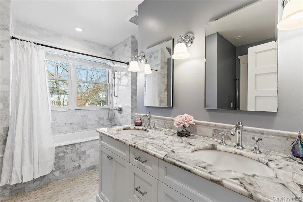 47 GREENACRES Avenue, Scarsdale, NY, 6 Bedrooms Bedrooms, 13 Rooms Rooms,7 BathroomsBathrooms,Residential Lease,For Rent,GREENACRES,0,975951 47 GREENACRES Avenue, Scarsdale, NY, 6 Bedrooms Bedrooms, 13 Rooms Rooms,7 BathroomsBathrooms,Residential Lease,For Rent,GREENACRES,0,975951