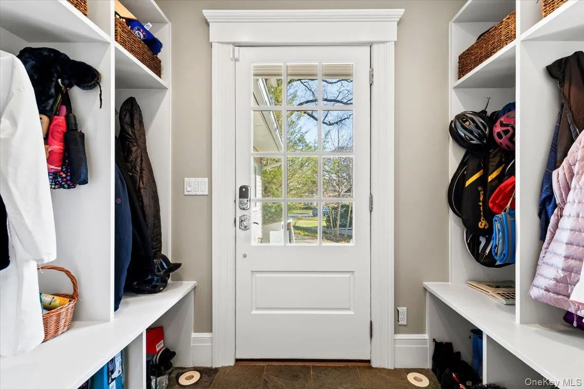 47 GREENACRES Avenue, Scarsdale, NY, 6 Bedrooms Bedrooms, 13 Rooms Rooms,7 BathroomsBathrooms,Residential Lease,For Rent,GREENACRES,0,975951 47 GREENACRES Avenue, Scarsdale, NY, 6 Bedrooms Bedrooms, 13 Rooms Rooms,7 BathroomsBathrooms,Residential Lease,For Rent,GREENACRES,0,975951