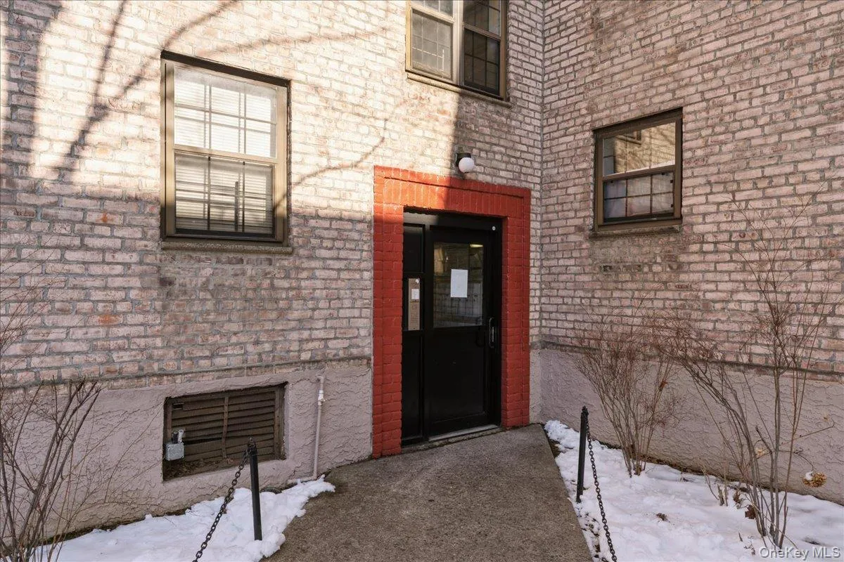 7811 Main Street, New York, NY, 1 Bedroom Bedrooms, 3 Rooms Rooms,1 BathroomBathrooms,Residential,For Rent,Main,0,975956 7811 Main Street, New York, NY, 1 Bedroom Bedrooms, 3 Rooms Rooms,1 BathroomBathrooms,Residential,For Rent,Main,0,975956