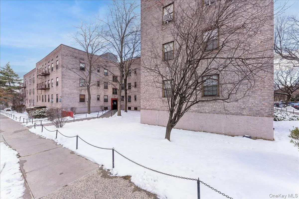 7811 Main Street, New York, NY, 1 Bedroom Bedrooms, 3 Rooms Rooms,1 BathroomBathrooms,Residential,For Rent,Main,0,975956 7811 Main Street, New York, NY, 1 Bedroom Bedrooms, 3 Rooms Rooms,1 BathroomBathrooms,Residential,For Rent,Main,0,975956