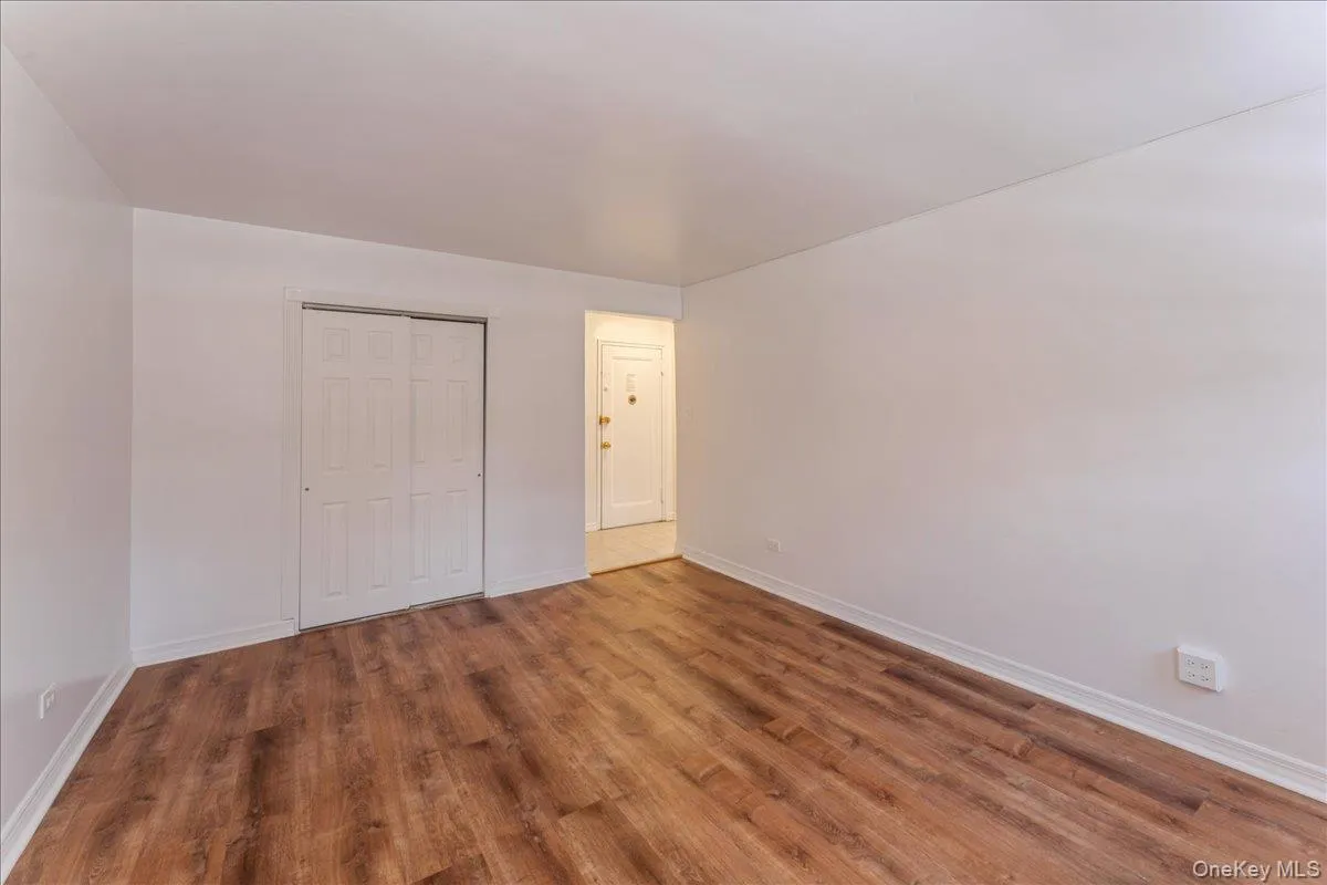 7811 Main Street, New York, NY, 1 Bedroom Bedrooms, 3 Rooms Rooms,1 BathroomBathrooms,Residential,For Rent,Main,0,975956 7811 Main Street, New York, NY, 1 Bedroom Bedrooms, 3 Rooms Rooms,1 BathroomBathrooms,Residential,For Rent,Main,0,975956