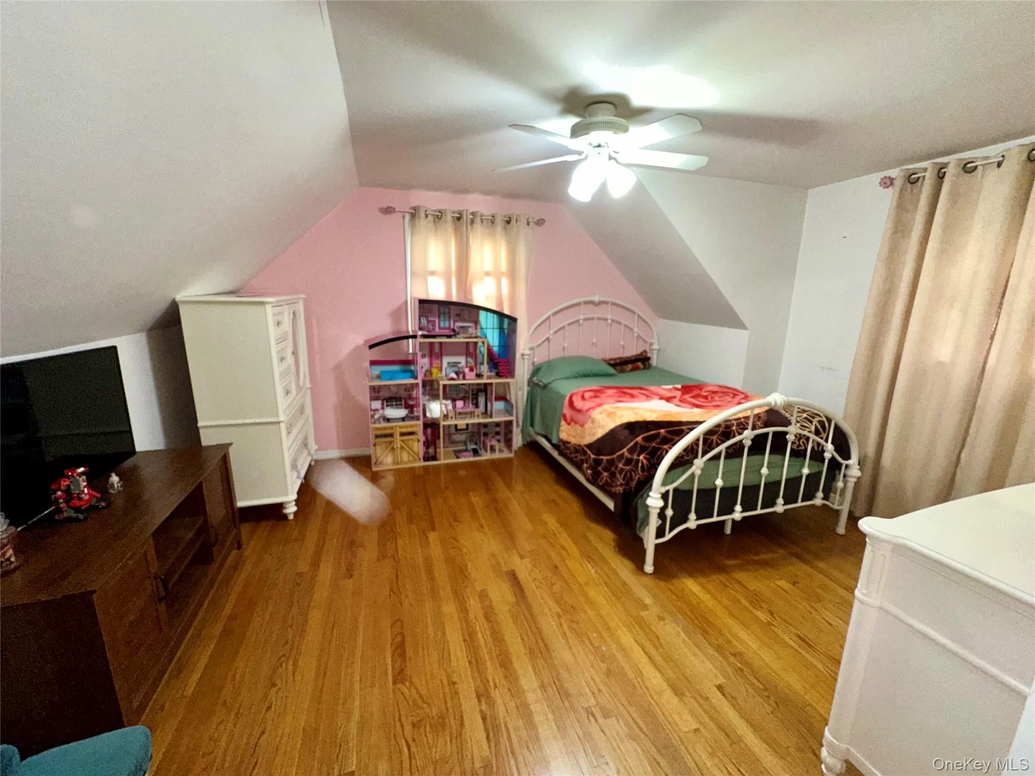 1316 Mc Clure Avenue, Hempstead, NY, 4 Bedrooms Bedrooms, 9 Rooms Rooms,2 BathroomsBathrooms,Residential Lease,For Rent,Mc Clure,0,975961 1316 Mc Clure Avenue, Hempstead, NY, 4 Bedrooms Bedrooms, 9 Rooms Rooms,2 BathroomsBathrooms,Residential Lease,For Rent,Mc Clure,0,975961