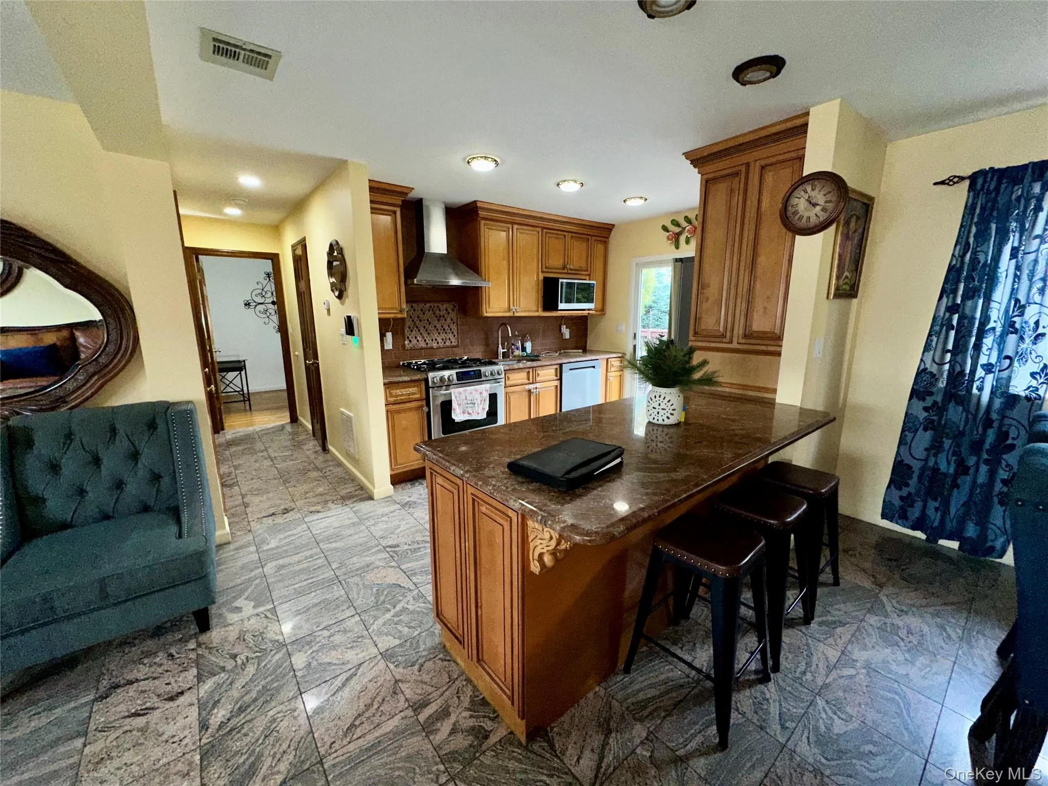 1316 Mc Clure Avenue, Hempstead, NY, 4 Bedrooms Bedrooms, 9 Rooms Rooms,2 BathroomsBathrooms,Residential Lease,For Rent,Mc Clure,0,975961 1316 Mc Clure Avenue, Hempstead, NY, 4 Bedrooms Bedrooms, 9 Rooms Rooms,2 BathroomsBathrooms,Residential Lease,For Rent,Mc Clure,0,975961